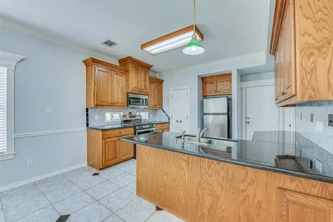 3718 Bridle Court College Station TX 77845