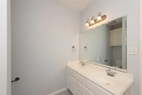 3718 Bridle Court College Station TX 77845
