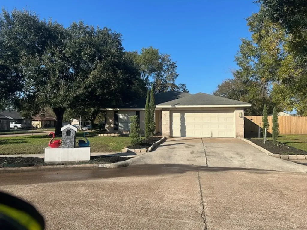 9810 Fernstone Lane Houston TX 77070