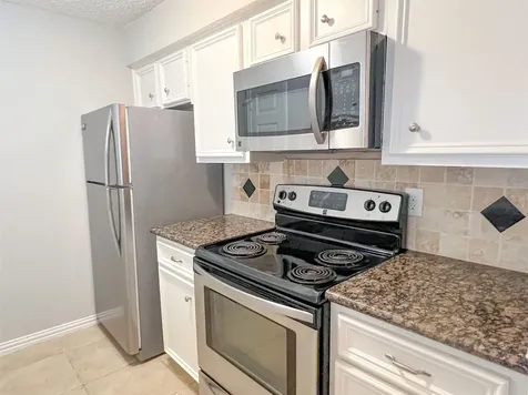 2125 Augusta Drive 21 Houston TX 77057