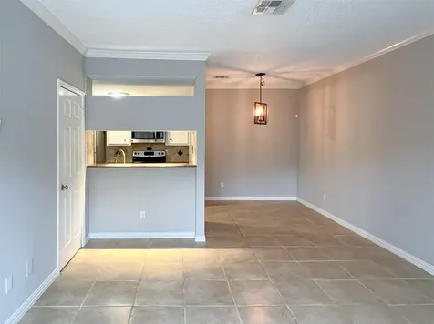 2125 Augusta Drive 21 Houston TX 77057