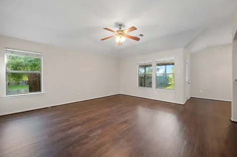 3027 Lockeridge Village Drive Spring TX 77386