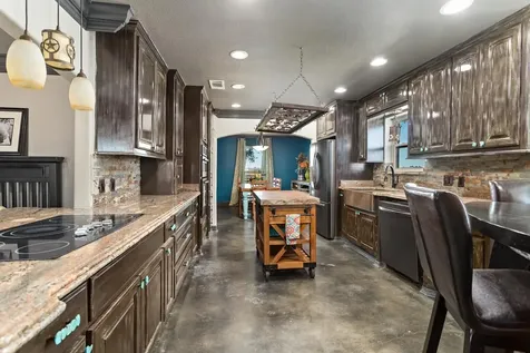 909 Turner Road Beaumont TX 77713