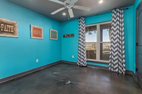 909 Turner Road Beaumont TX 77713