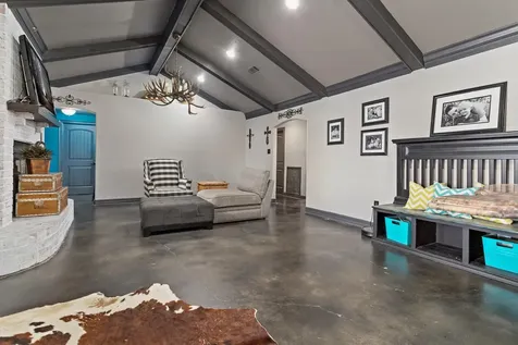 909 Turner Road Beaumont TX 77713