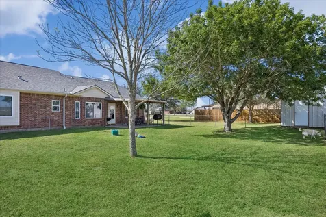 2695 Settlers Way Drive Sealy TX 77474
