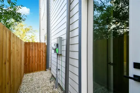 3231 Tuam Street Houston TX 77004