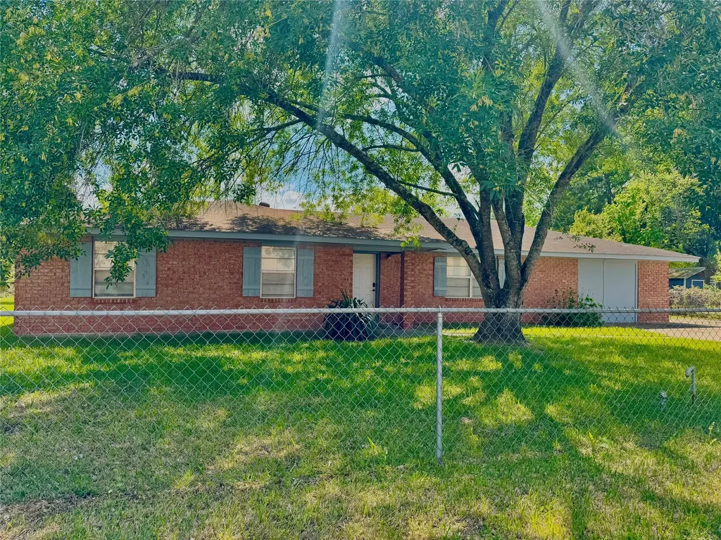 303 Charles Street Cleveland TX 77327