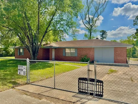303 Charles Street Cleveland TX 77327
