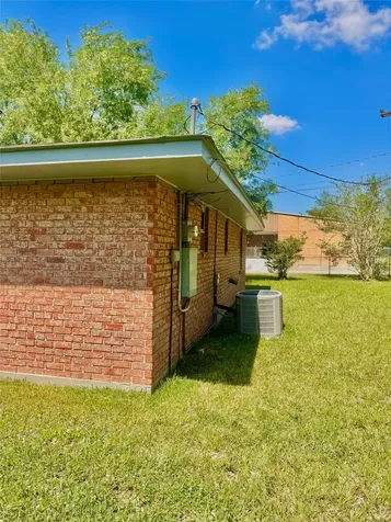 303 Charles Street Cleveland TX 77327