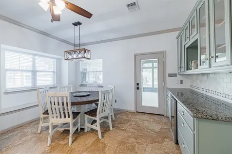 1520 Lakefield Drive Sealy TX 77474
