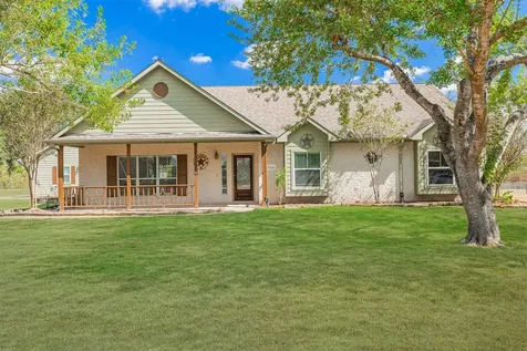 1520 Lakefield Drive Sealy TX 77474