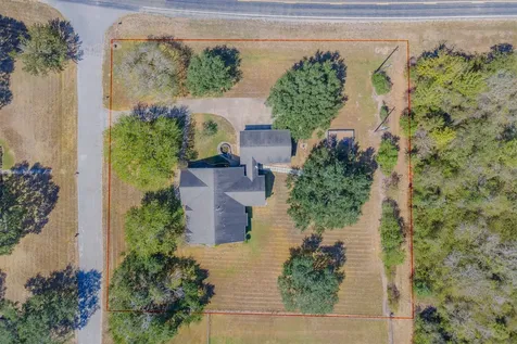 1520 Lakefield Drive Sealy TX 77474