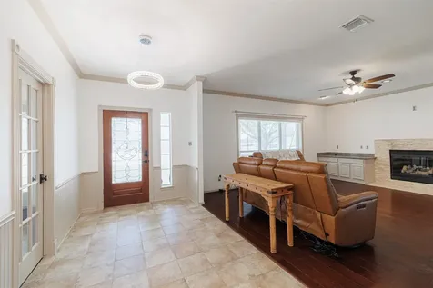 1520 Lakefield Drive Sealy TX 77474
