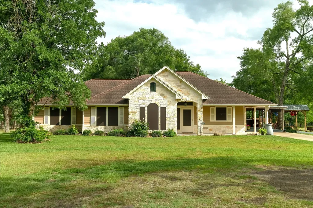 87 Coonville Road Huntsville TX 77320