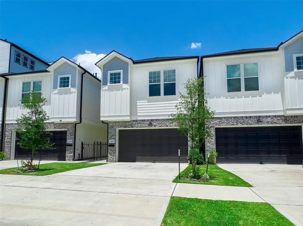 2404 Saint Charles Street Houston TX 77004