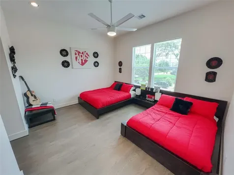2404 Saint Charles Street Houston TX 77004
