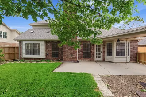 13615 Robin Hill Court Houston TX 77059