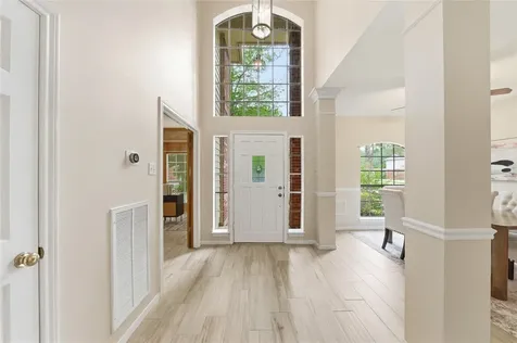 13615 Robin Hill Court Houston TX 77059