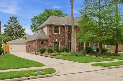 13615 Robin Hill Court Houston TX 77059