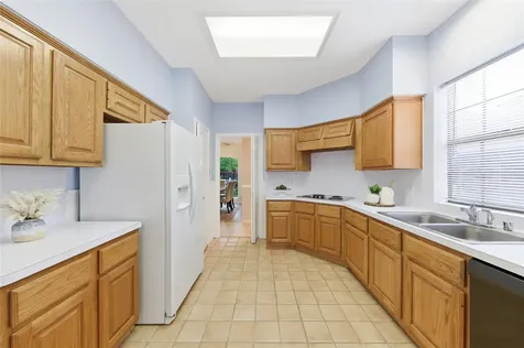 13615 Robin Hill Court Houston TX 77059