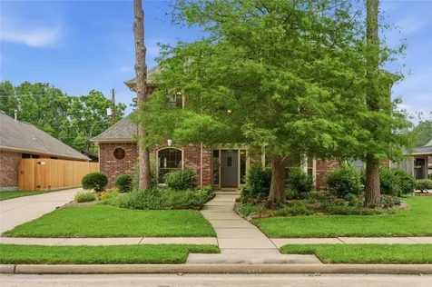 13615 Robin Hill Court Houston TX 77059
