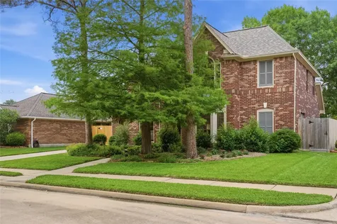 13615 Robin Hill Court Houston TX 77059