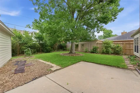 13615 Robin Hill Court Houston TX 77059