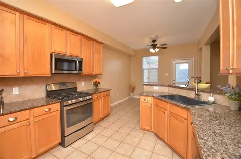 2911 Meadowglen Cove Houston TX 77082