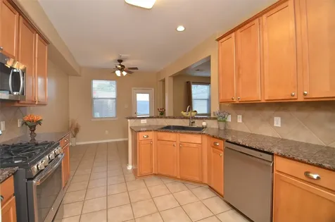 2911 Meadowglen Cove Houston TX 77082