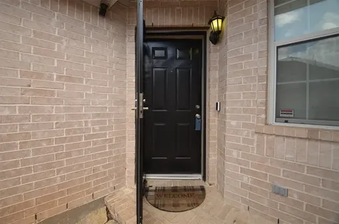 2911 Meadowglen Cove Houston TX 77082