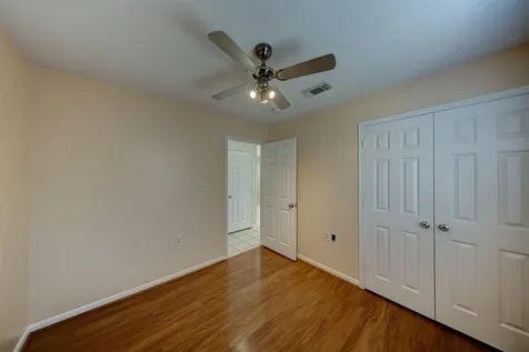 2731 Vienna Place Pasadena TX 77502