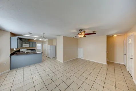 2731 Vienna Place Pasadena TX 77502