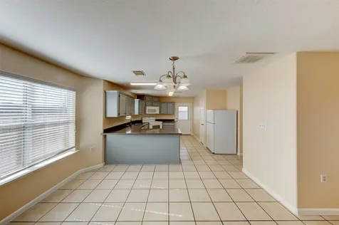 2731 Vienna Place Pasadena TX 77502