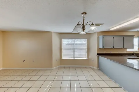 2731 Vienna Place Pasadena TX 77502