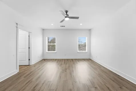 2825 De Soto Street Houston TX 77091