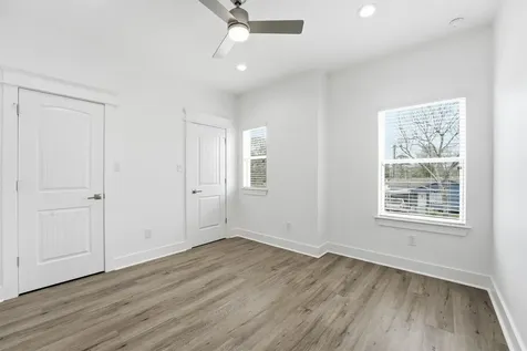 2825 De Soto Street Houston TX 77091