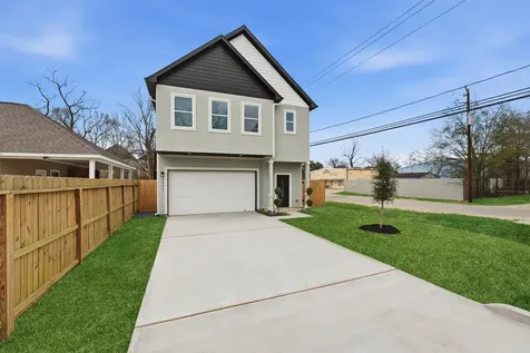 2825 De Soto Street Houston TX 77091