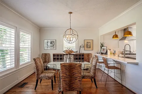 260 Manor Street Beaumont TX 77706