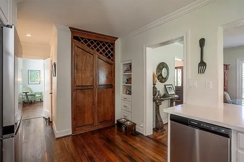 260 Manor Street Beaumont TX 77706