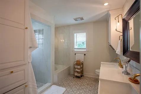 260 Manor Street Beaumont TX 77706