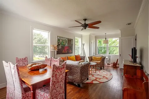 260 Manor Street Beaumont TX 77706