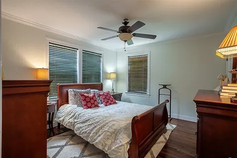 260 Manor Street Beaumont TX 77706