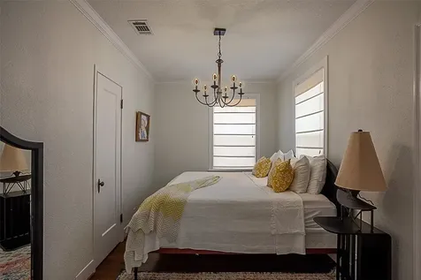 260 Manor Street Beaumont TX 77706