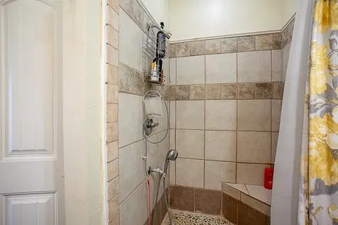 260 Manor Street Beaumont TX 77706