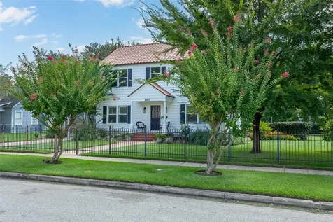 260 Manor Street Beaumont TX 77706