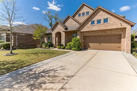 208 Woodside Court Clute TX 77531