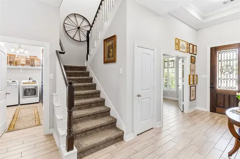 208 Woodside Court Clute TX 77531