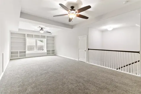 208 Woodside Court Clute TX 77531