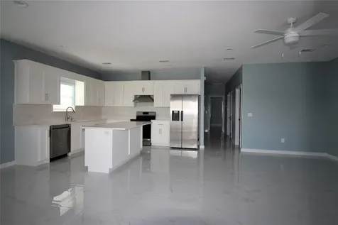 956 County Road 281 Alvin TX 77511